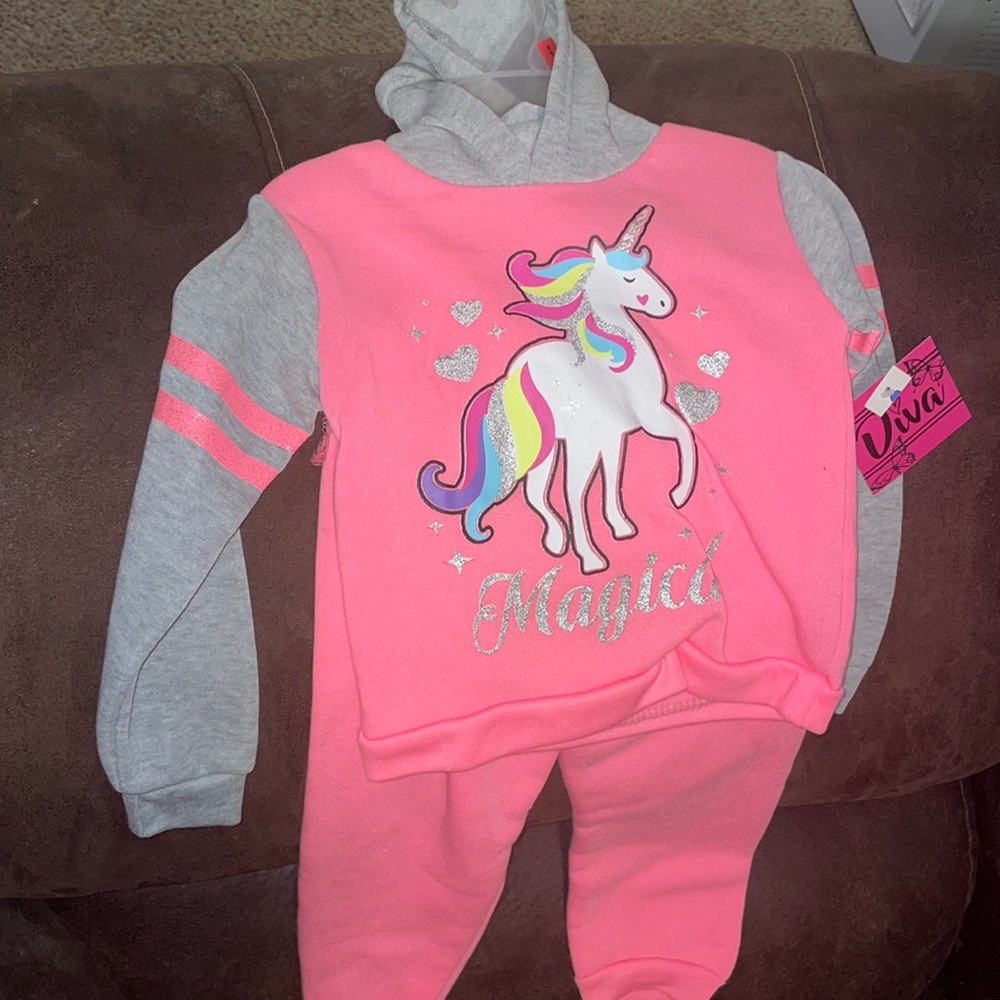 Matching jogging suits size 3T hot pink unicorn